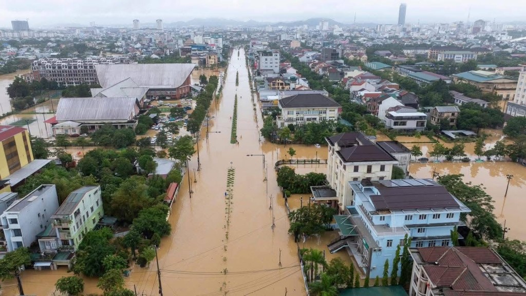 hue_lu lut hue_hue ngap lut_thientai_luluthue_phat giao hue2.jpg